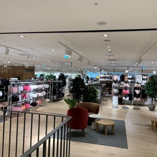 H&M Europark, Salzburg 20-09-16-09-06-06-8248.jpg