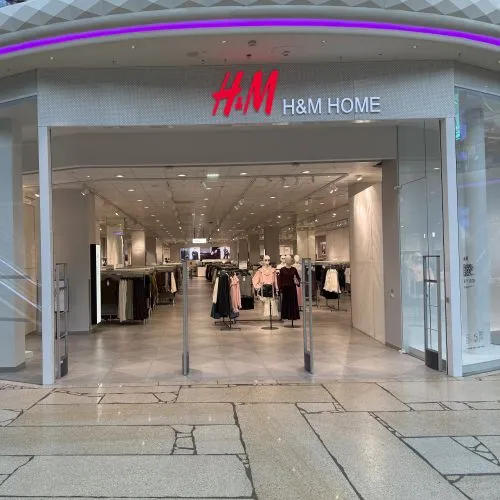 H&M Plus City, Oberösterreich img_9224.JPG